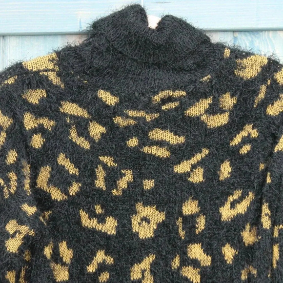 Mohair Sweater Fuzzy Leopard Animal Print Turtleneck Top Size Small Medium - Picture 4 of 6